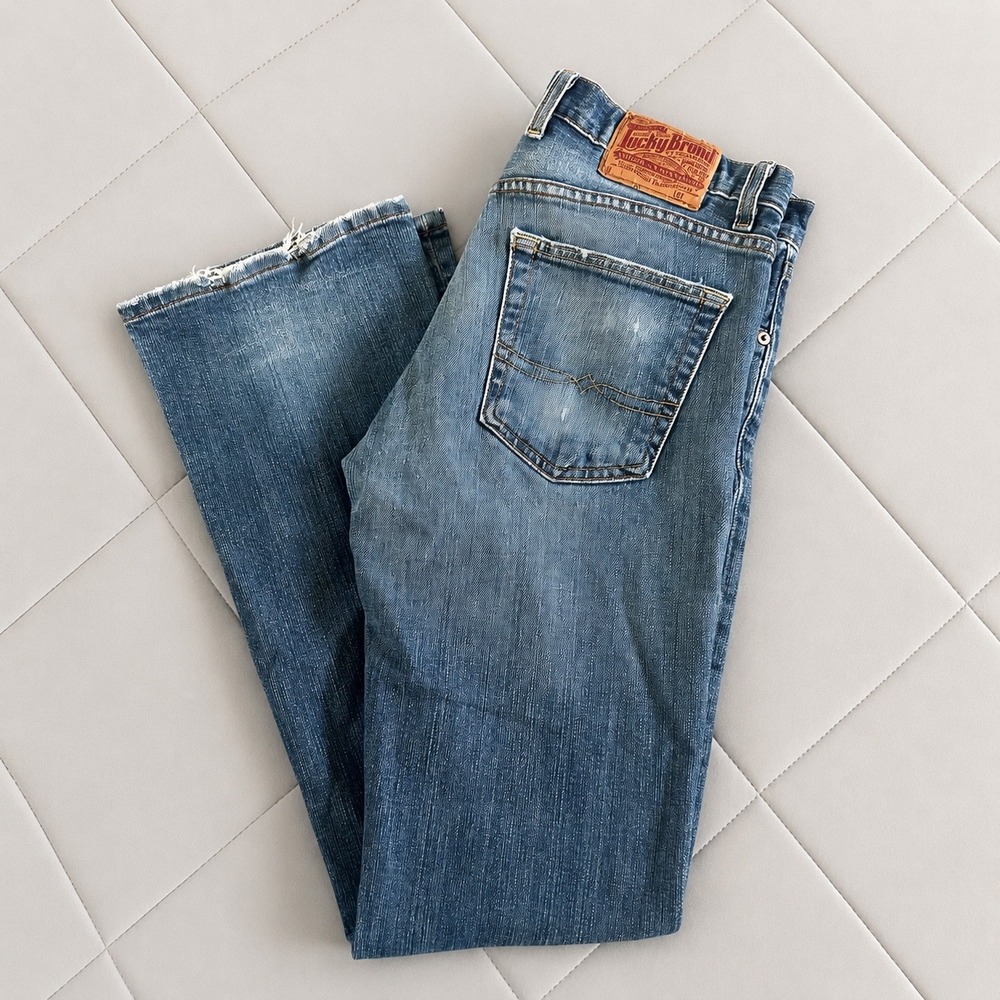 Lucky Brand Women's Bootcut Jeans Blue Denim Button Fly Distressed Hem Size 30